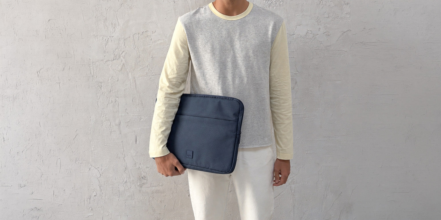Capture Laptop Case Collection